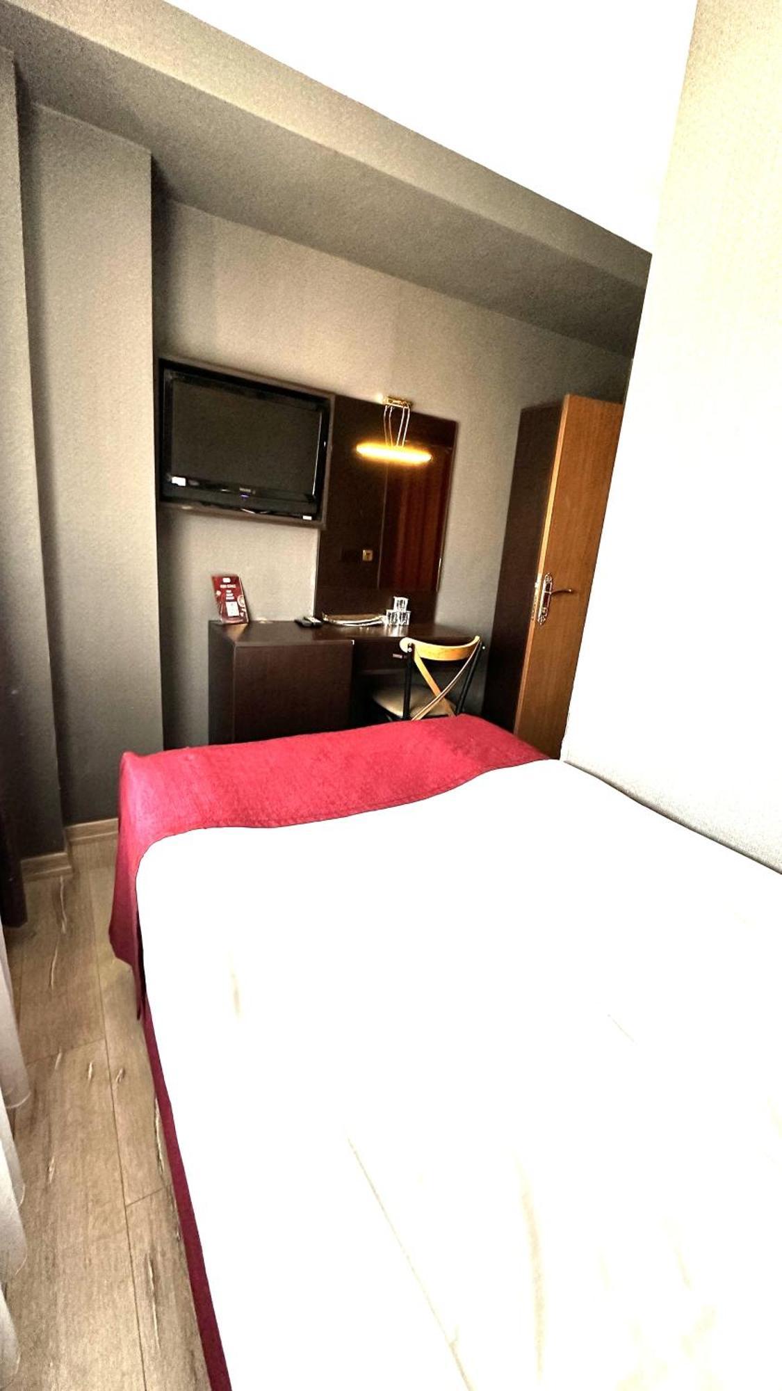 Hotel Atesde Dustu Salvara Provincia di Provincia di Istanbul Esterno foto